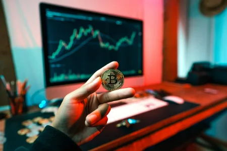 احساسات در بازار ارزهای دیجیتال: چگونه از آن برای جلوگیری از مضرات جلوگیری کنیم؟